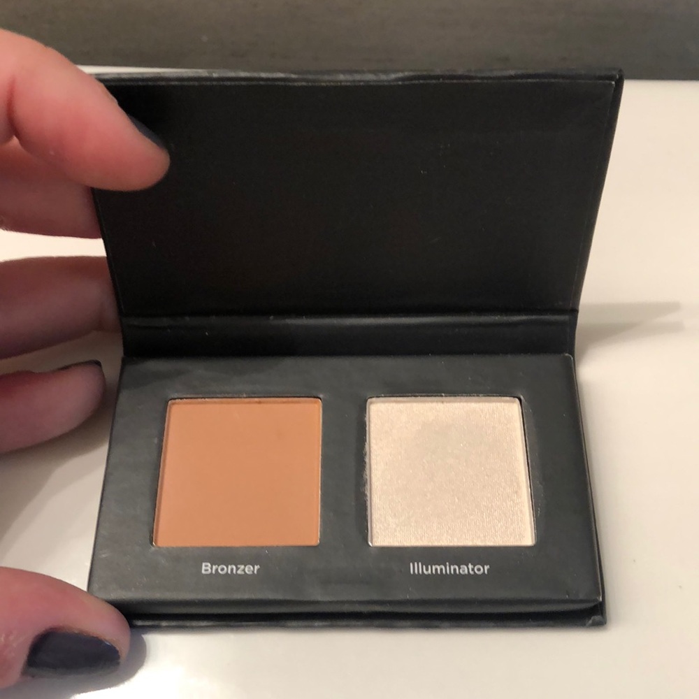 Ulta Beauty Bronzer & Illuminator - Picture 2 of 4